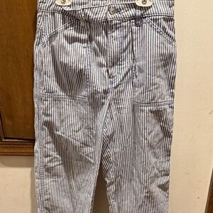 Women’s Divided sear sucker painter pants! size 6

Waist 30 
Inseam 30